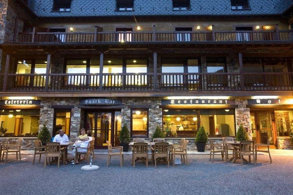 Hotel & Spa Niunit Эл Серрат Экстерьер фото