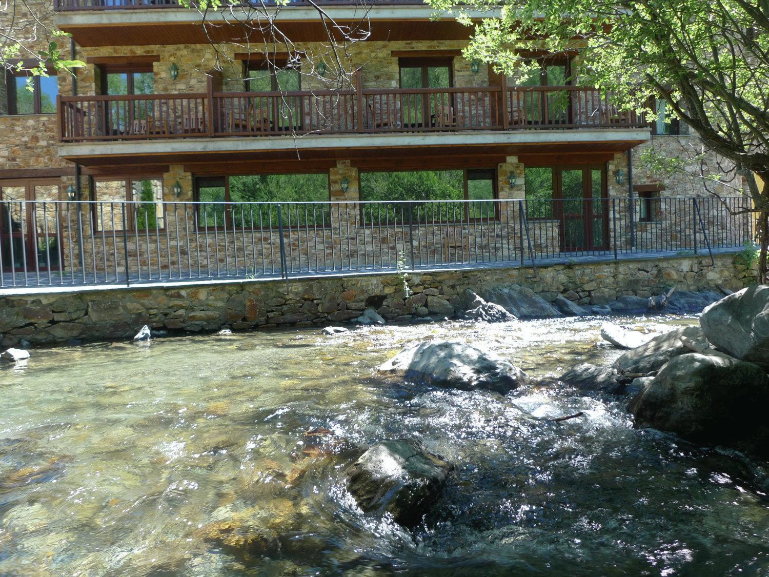 Hotel & Spa Niunit Эл Серрат Экстерьер фото