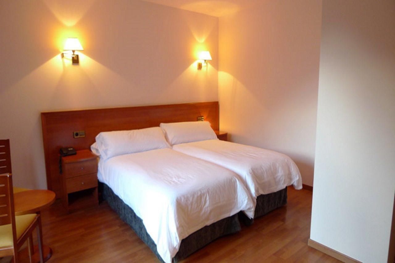 Hotel & Spa Niunit Эл Серрат Экстерьер фото
