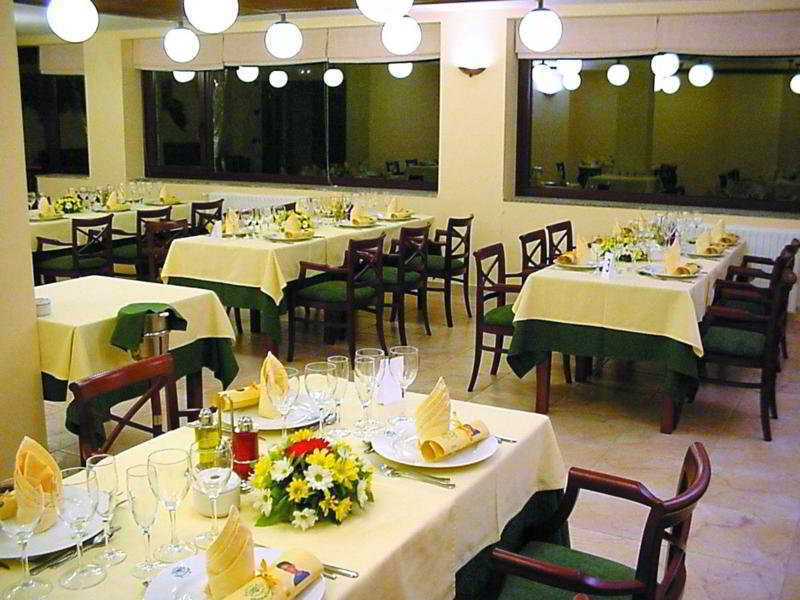 Hotel & Spa Niunit Эл Серрат Ресторан фото